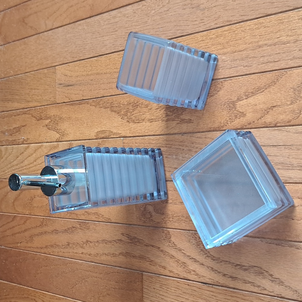 3 piece bathroom accessories
